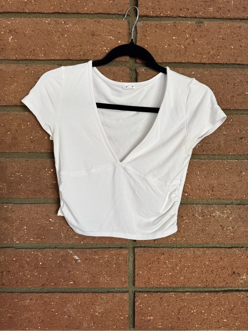 Garage White Deep V Neck Ruched Crop Top Size M